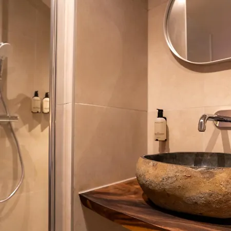 Boutique Loulou Bed & Breakfast 2*