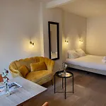 Boutique Loulou Bed & Breakfast 3*