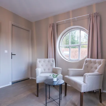 فندق مبيت وإفطار Boutique Loulou 3*