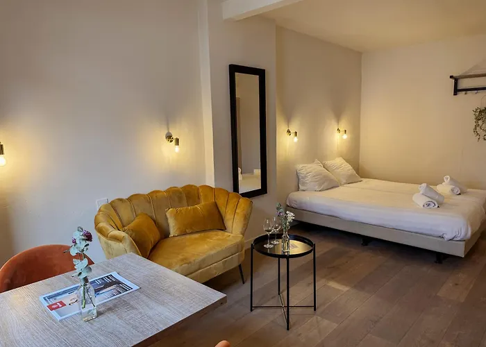 Boutique Loulou Bed & Breakfast 3*